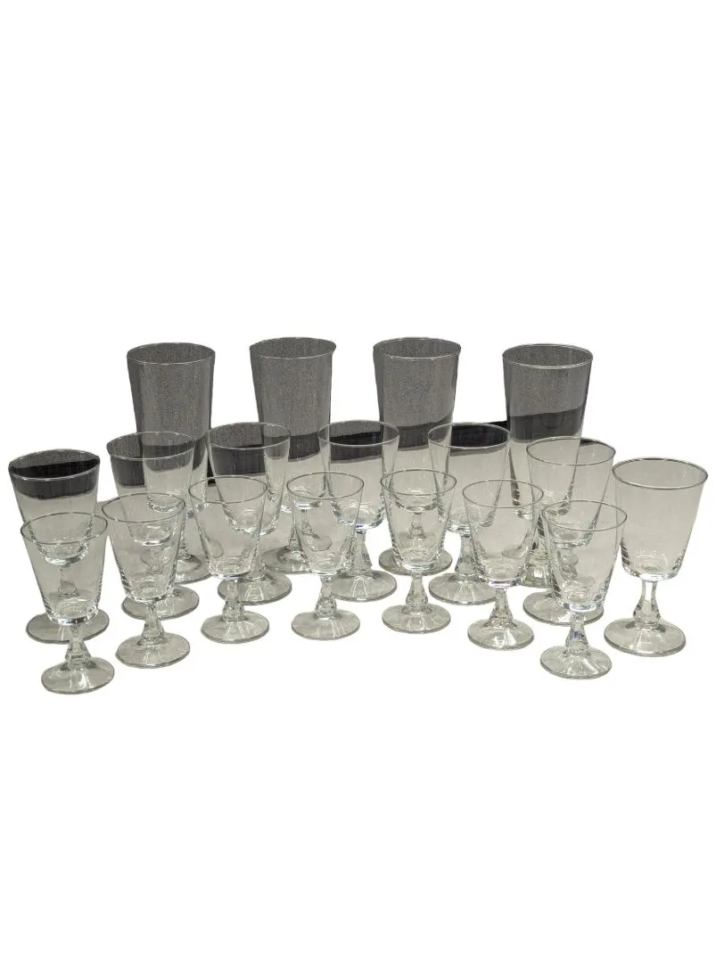 18 Pc Crystal Thin Glass Set