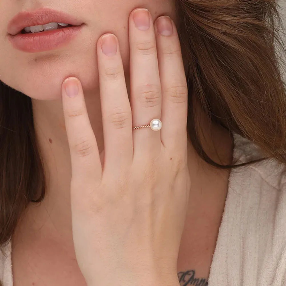 Dainty Pearl Ring- 18k Rose Gold Plated